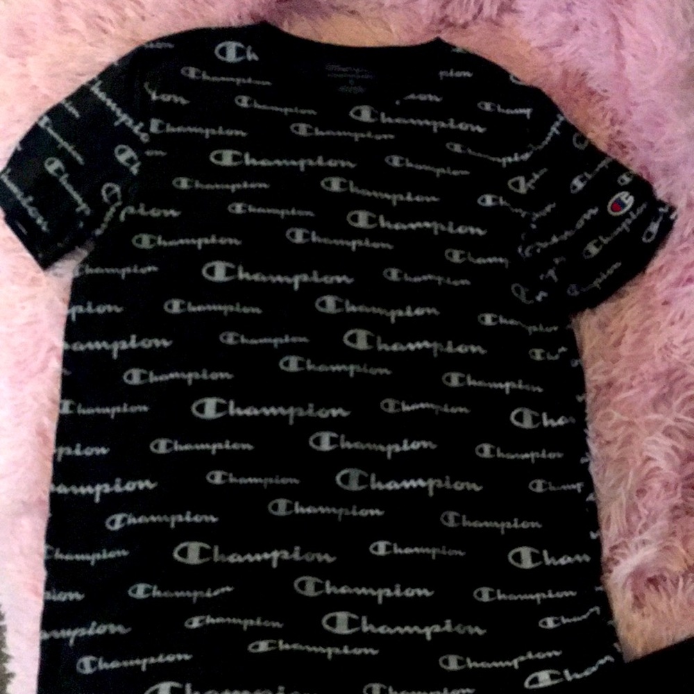 Champion NWOT short sleeve tshirt XL